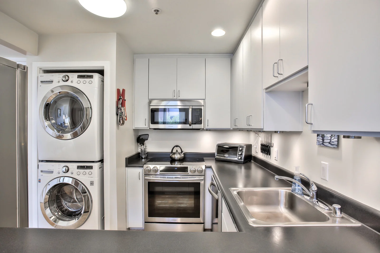 15_f8_49_Zoe_Street_3_082018_015_mls.jpg