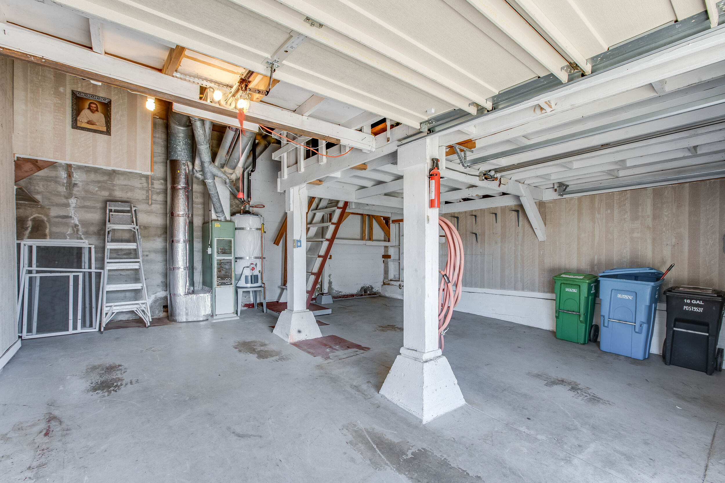 1069PowhattanAve-39.jpg