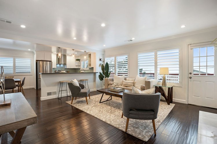 3671ElstonSt-4.jpg