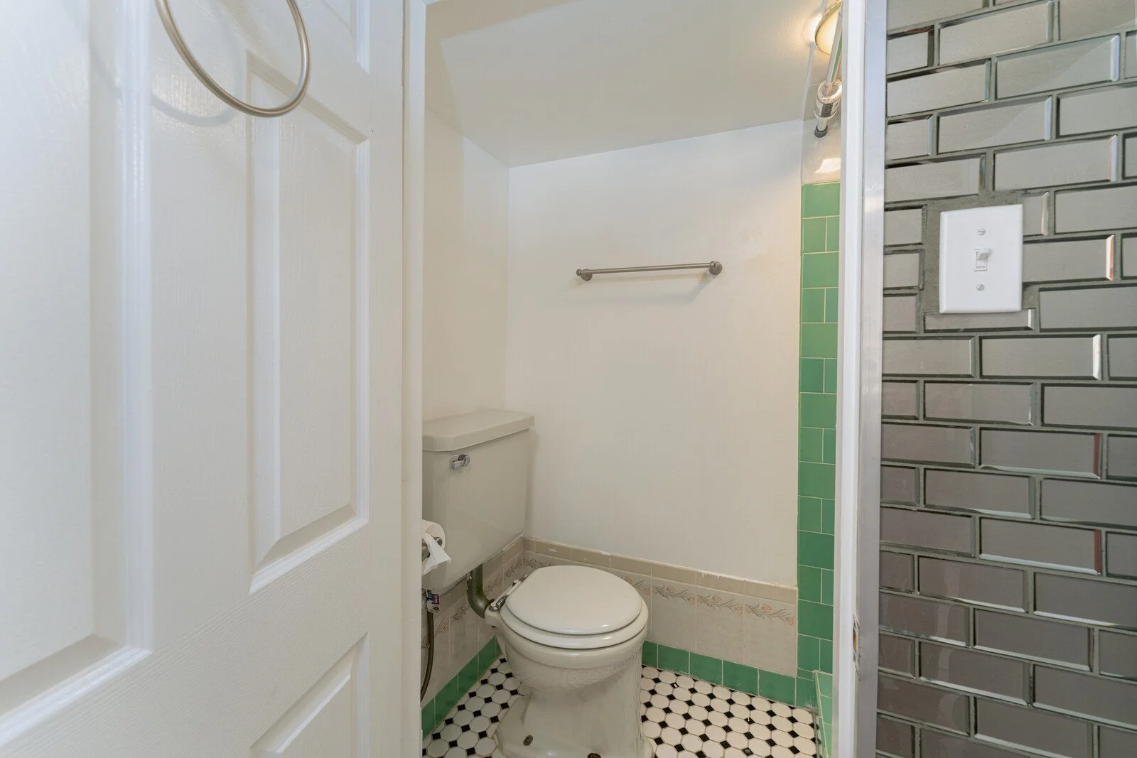 23_3890_Brighton_20_mls.jpg