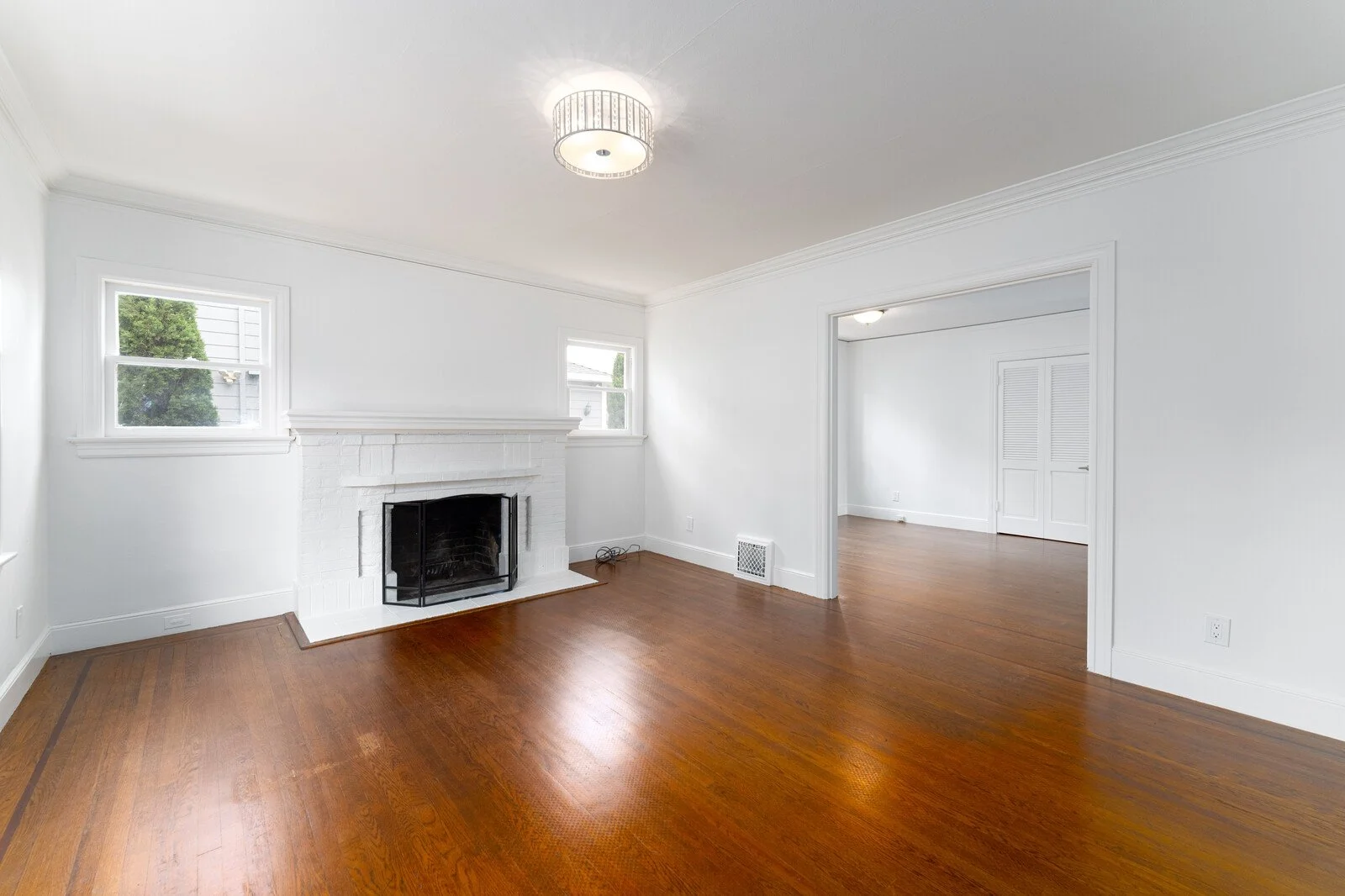 11_736_Linden_Burlingame_011_mls.jpg