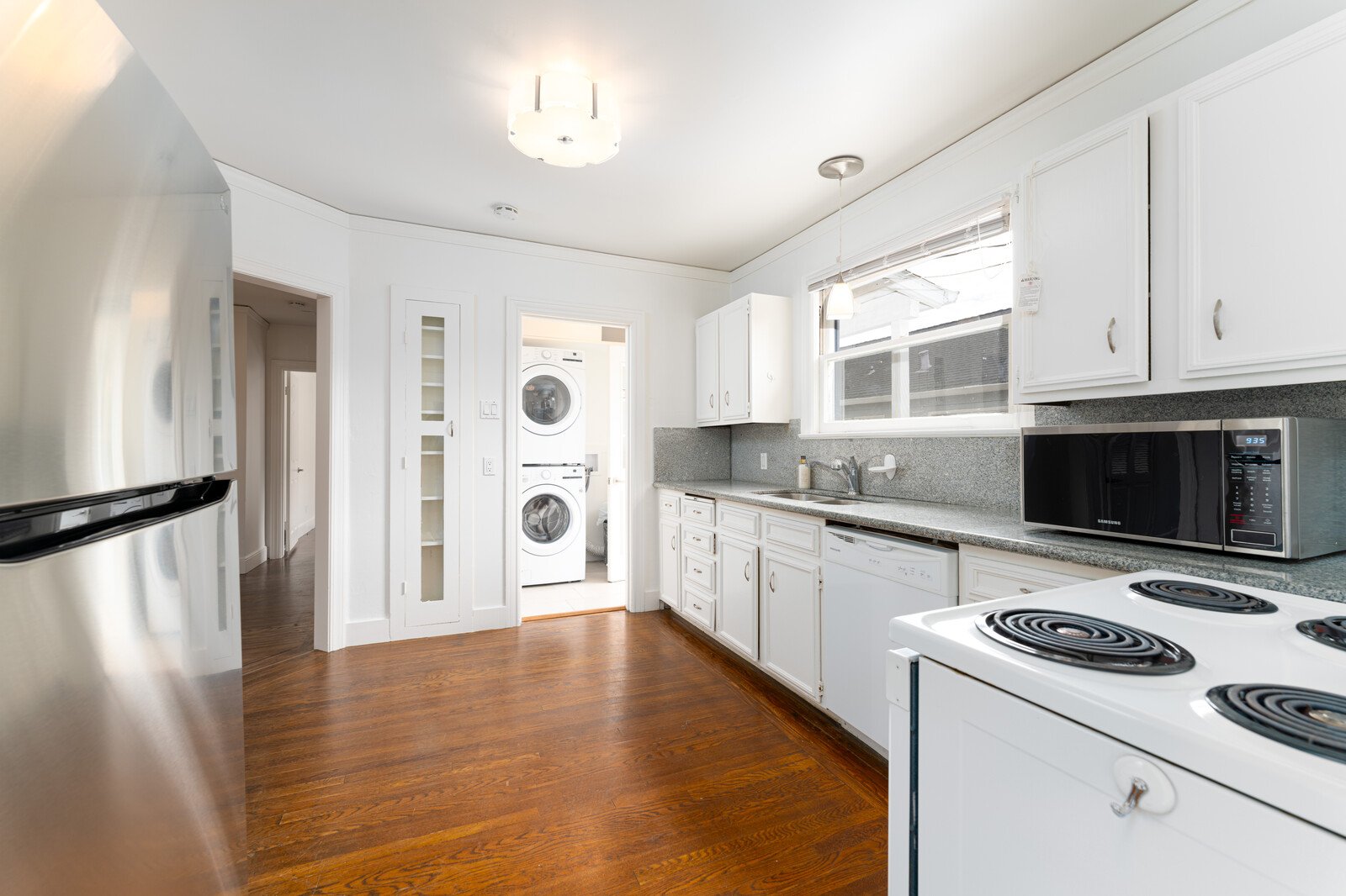 16_736_Linden_Burlingame_016_mls.jpg