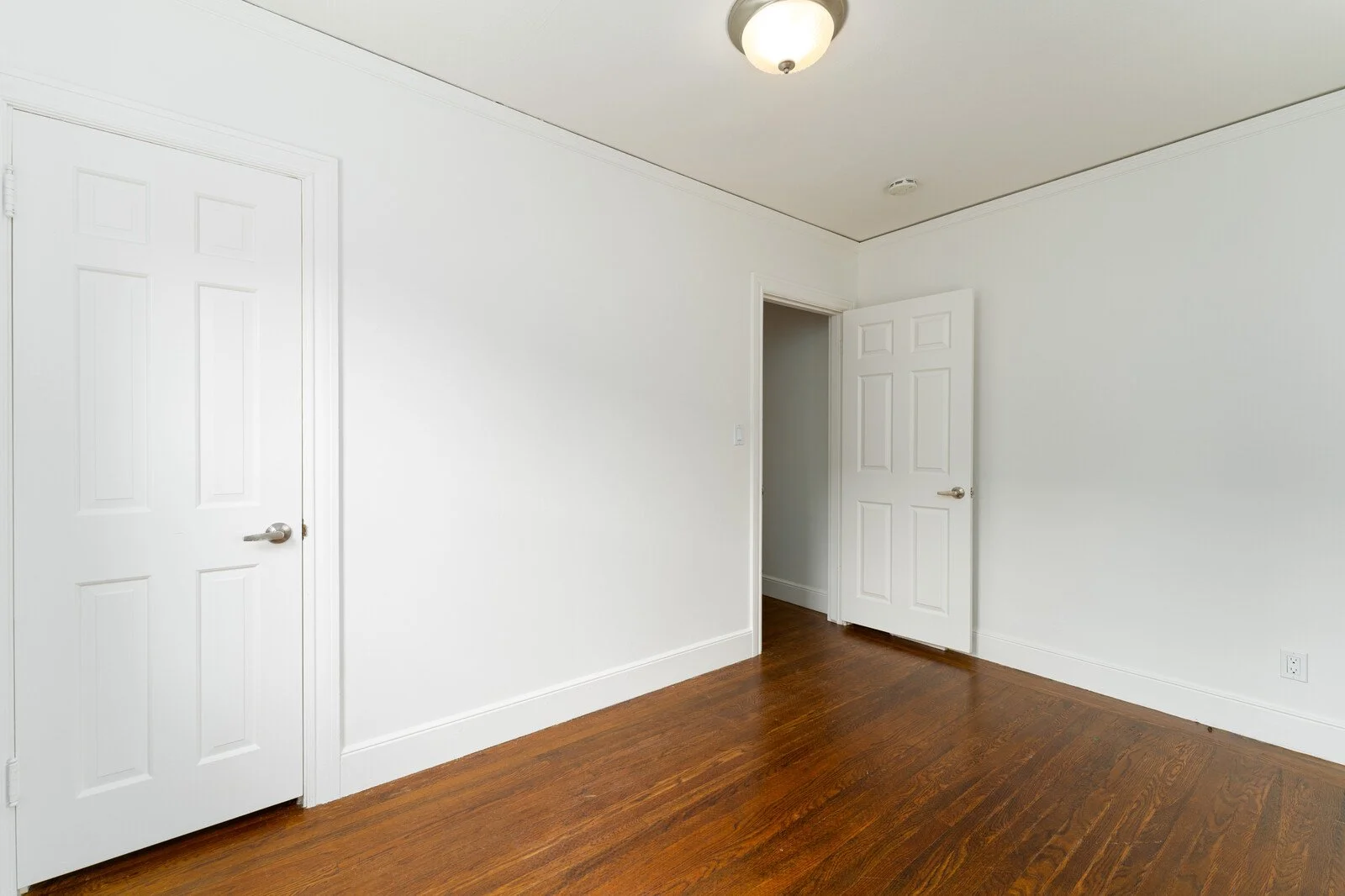 22_736_Linden_Burlingame_022_mls.jpg