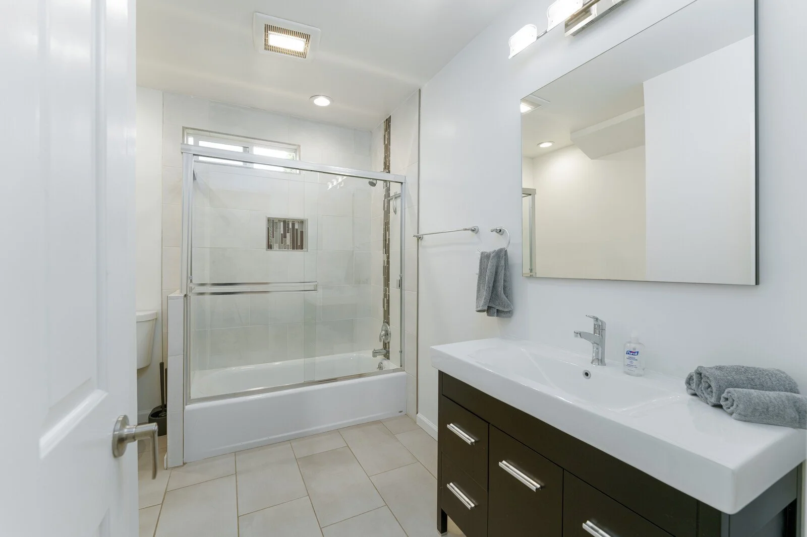 23_736_Linden_Burlingame_023_mls.jpg