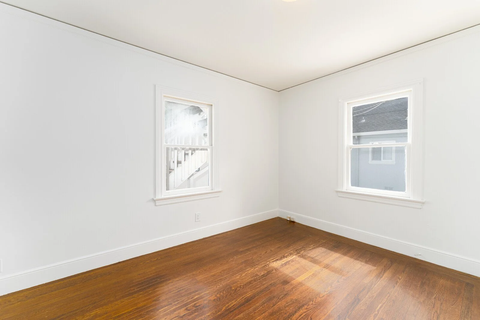 21_736_Linden_Burlingame_021_mls.jpg