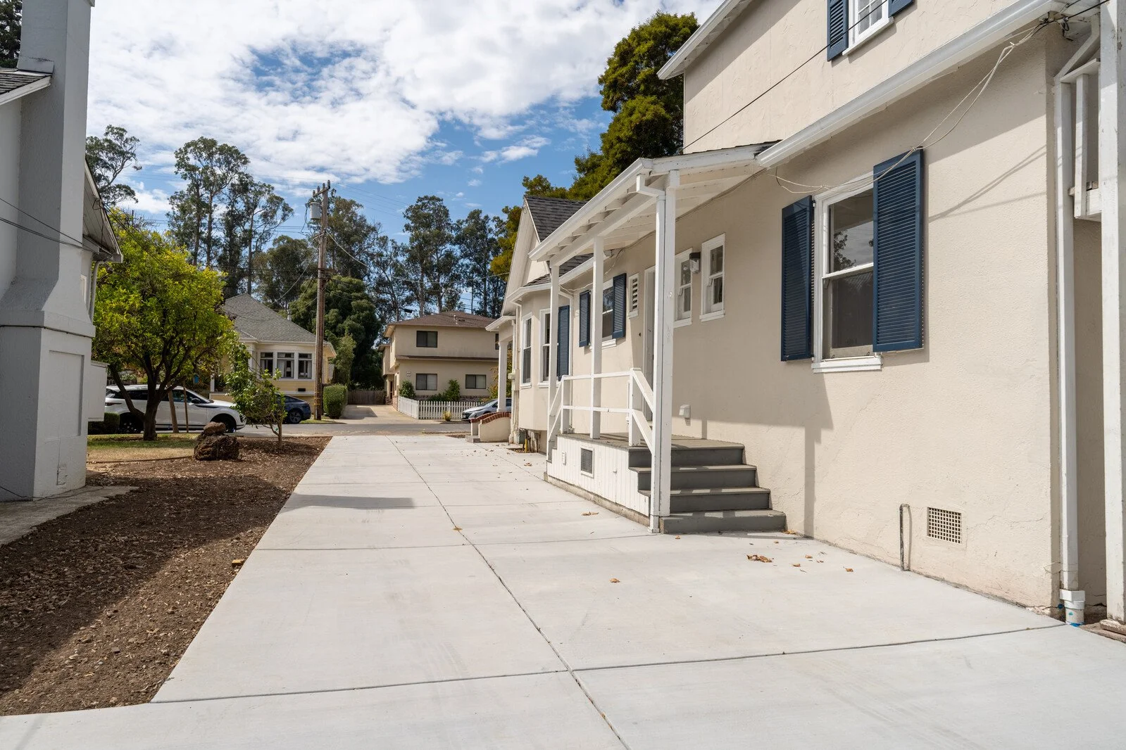 38_736_Linden_Burlingame_038_mls.jpg