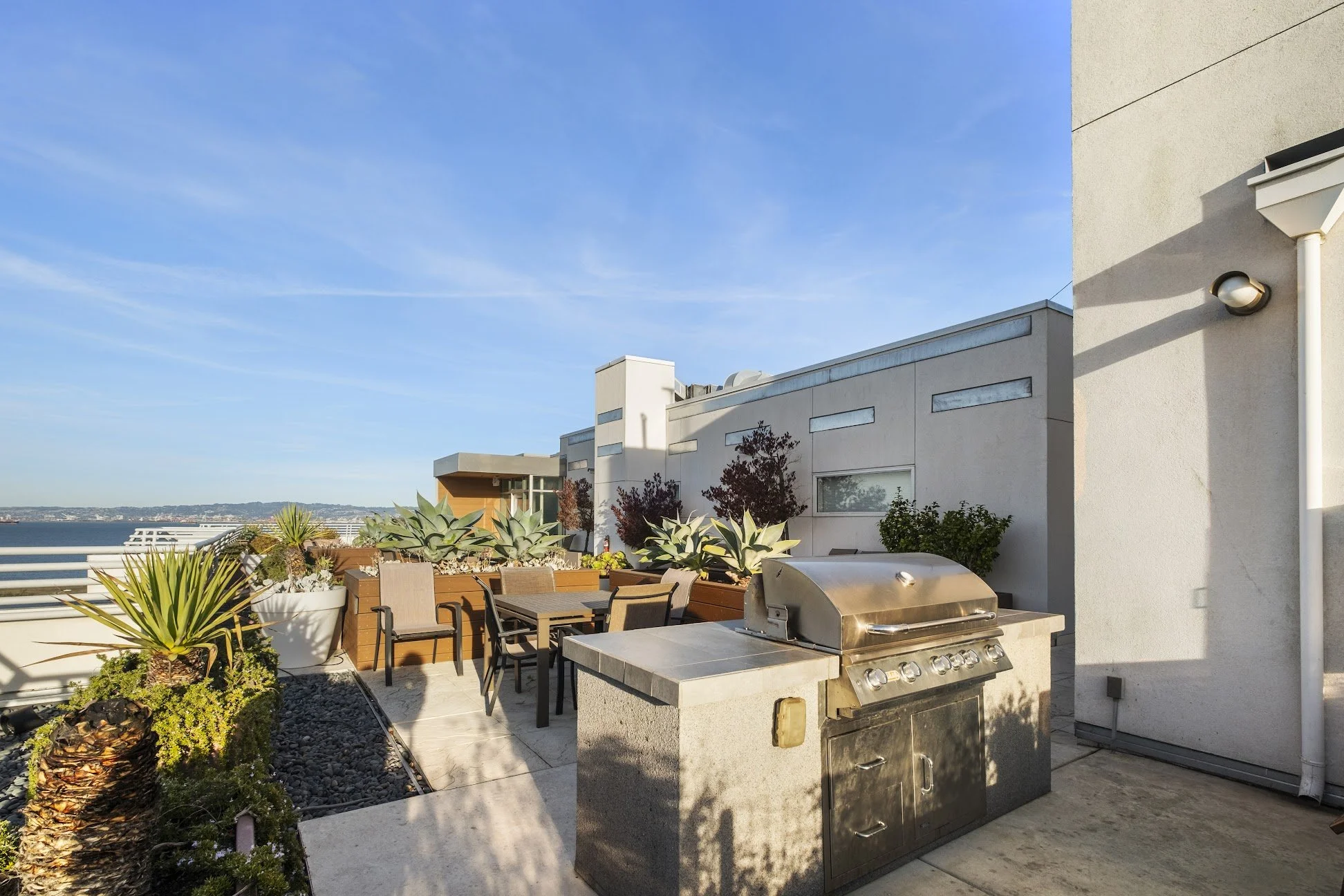 LEASED: 451 Donahue St #302, San Francisco, CA 94124