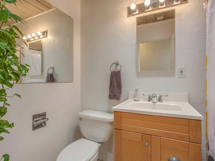 4026+Salem+St+Concord+CA+94521-MLS_Size-026-25-Full+Bathroom-1280x960-72dpi.webp