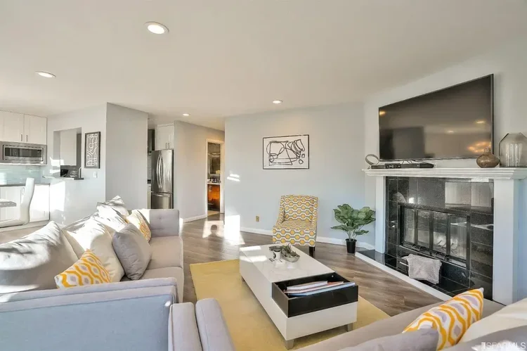 1740 Laguna St #301