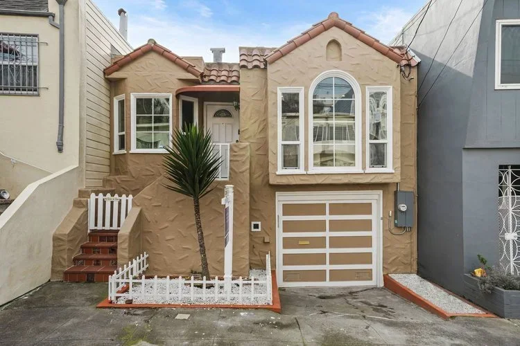 437 CAMPBELL AVE