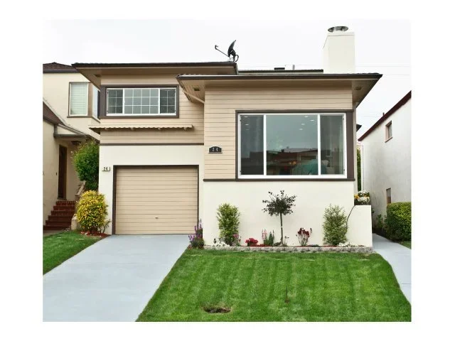 24 Elmwood Dr