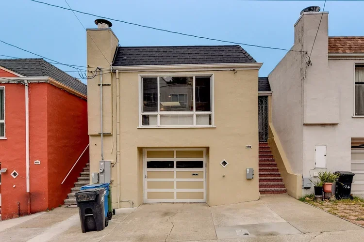 228 Frankfort St