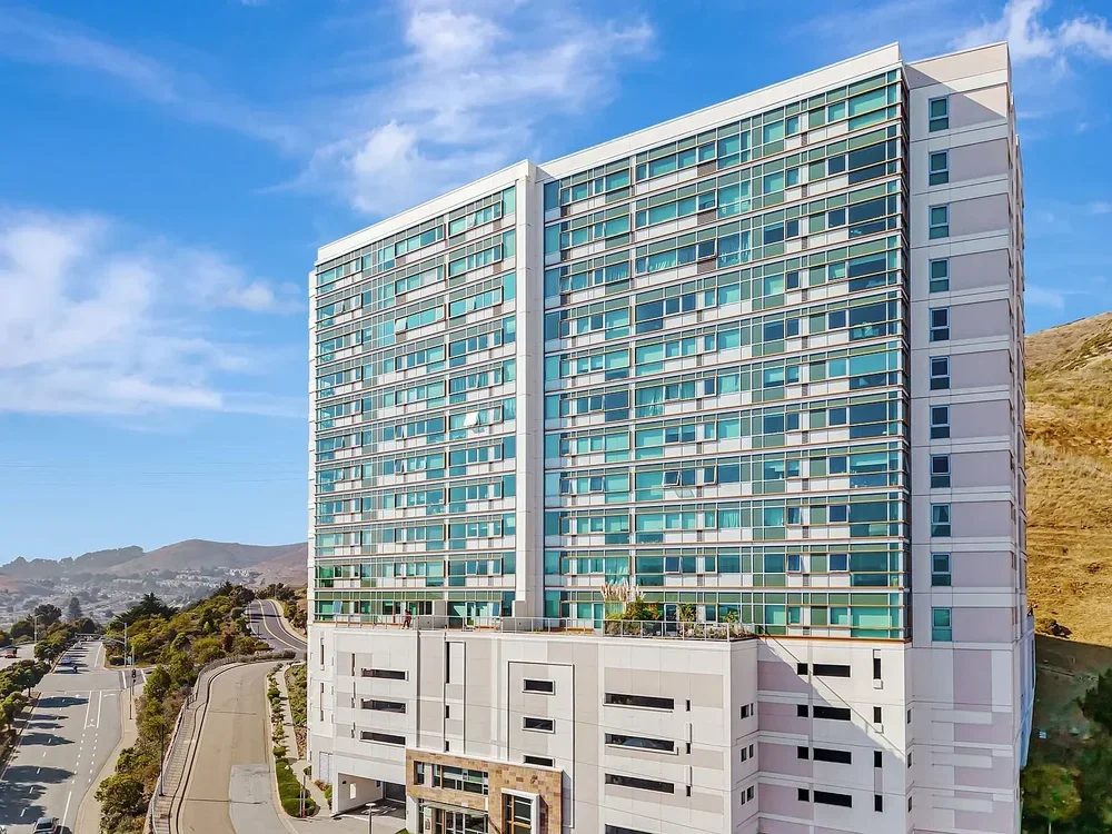 1 Mandalay Pl #1800