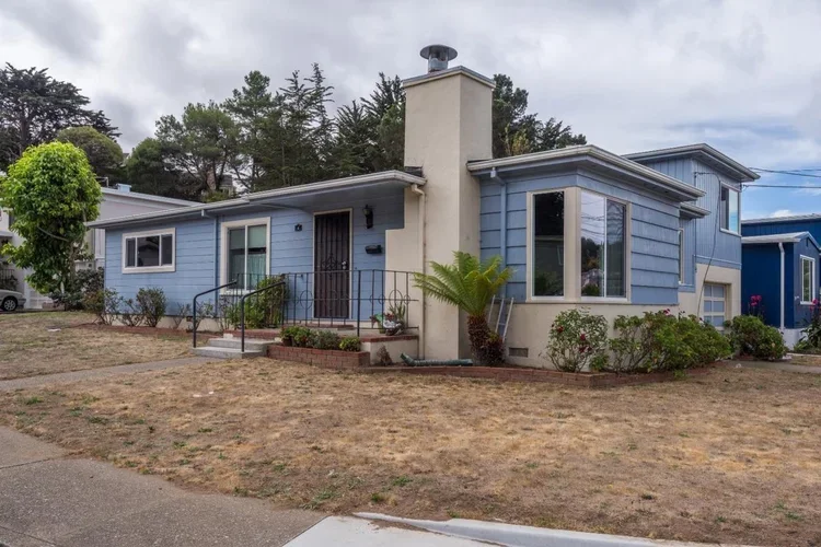 2 Conrad Ct