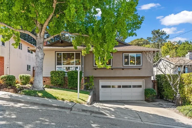 371 Lowell Avenue
