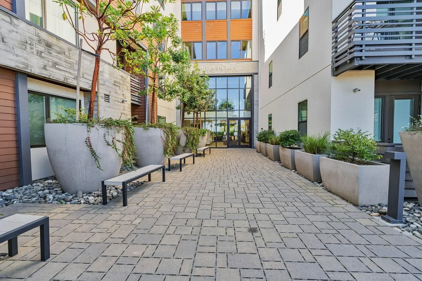 400 El Camino Real #401
