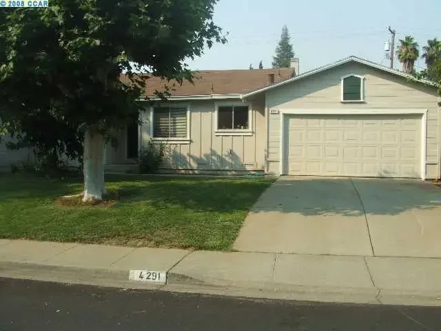 4291 Woodland Dr