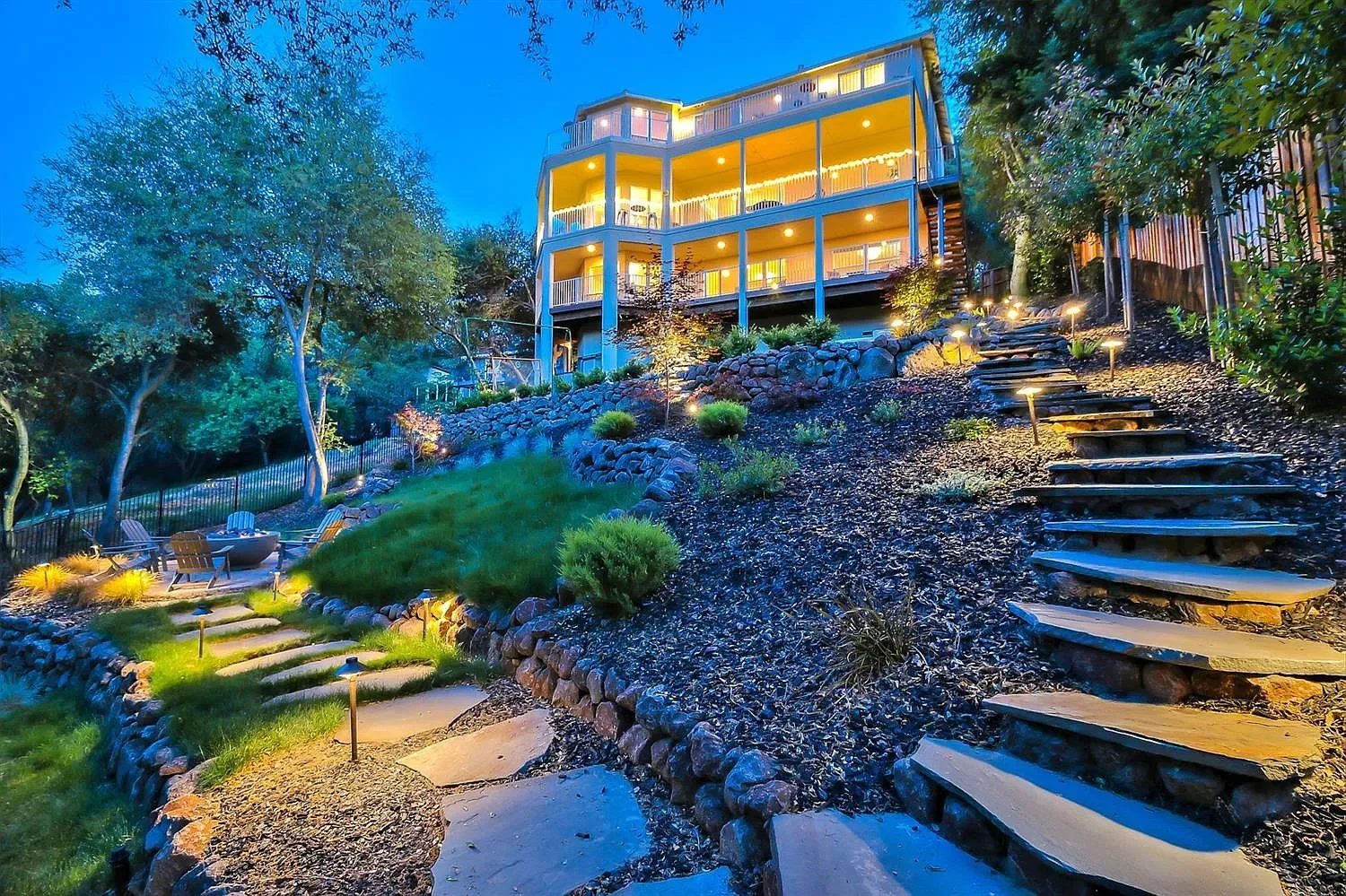493 Guadalupe Dr