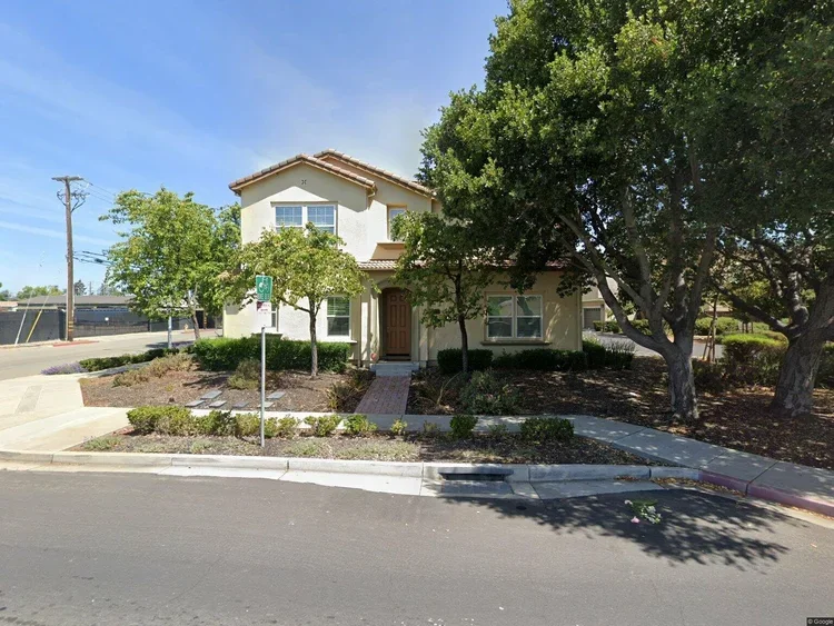 1583 Middle Lane