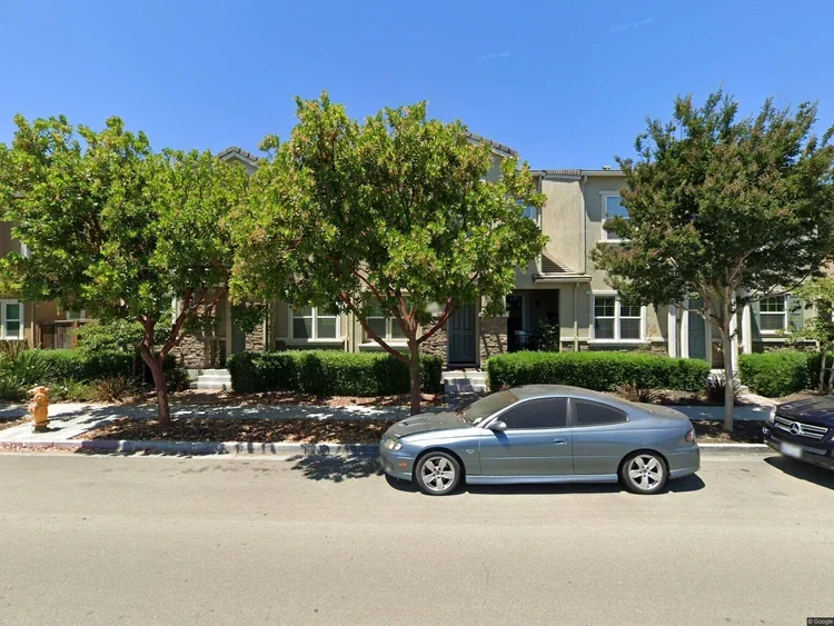 23995 Eden Ave