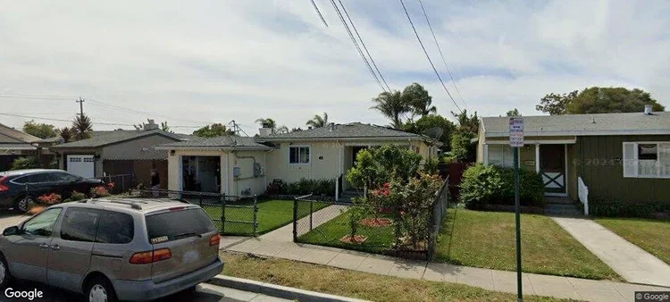 1128 Scott Pl