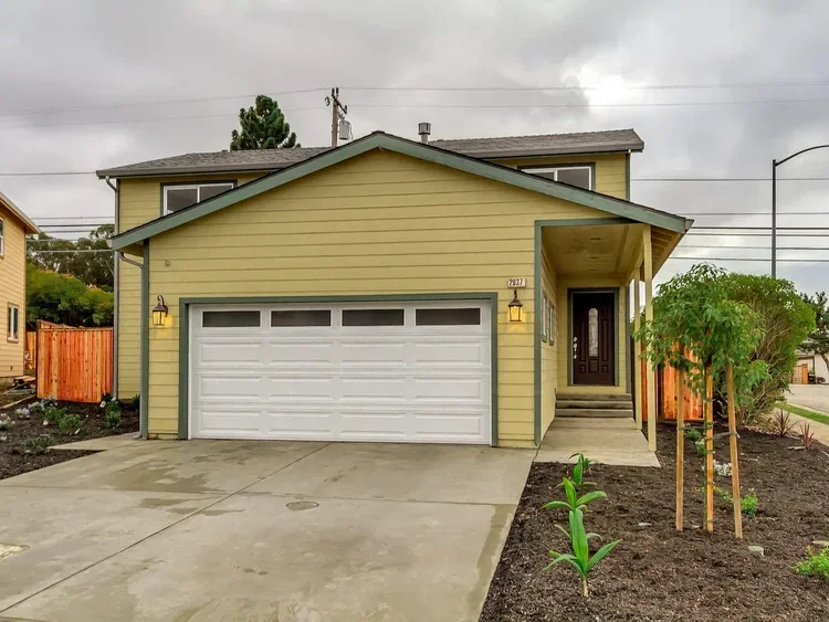 2037 Miller Ct
