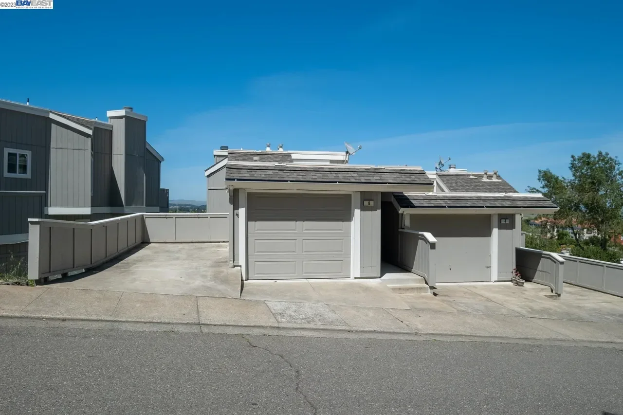 6 Madrid Ct