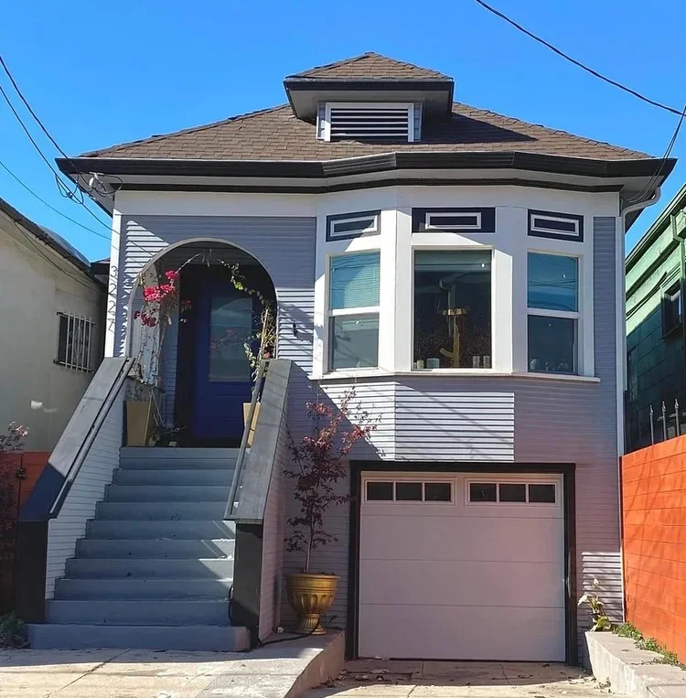 3227 Linden St