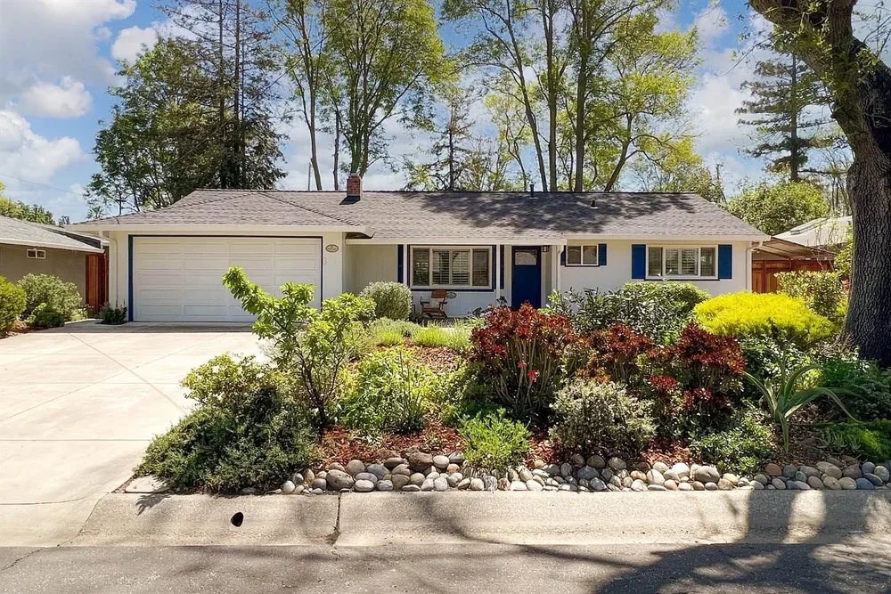 225 Evelyn Drive