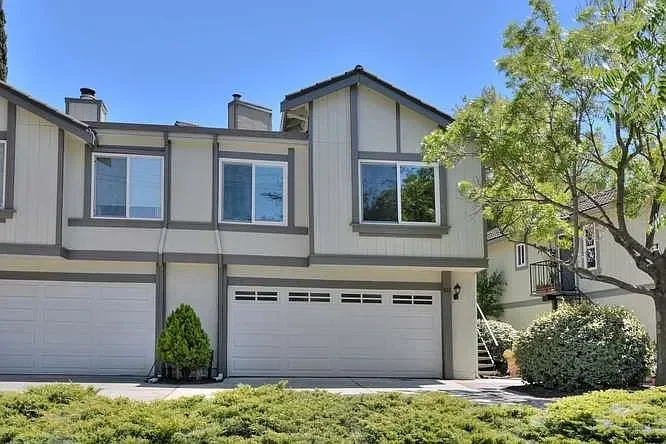 812 Coyote Rd