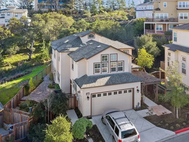 17 Poppy Court