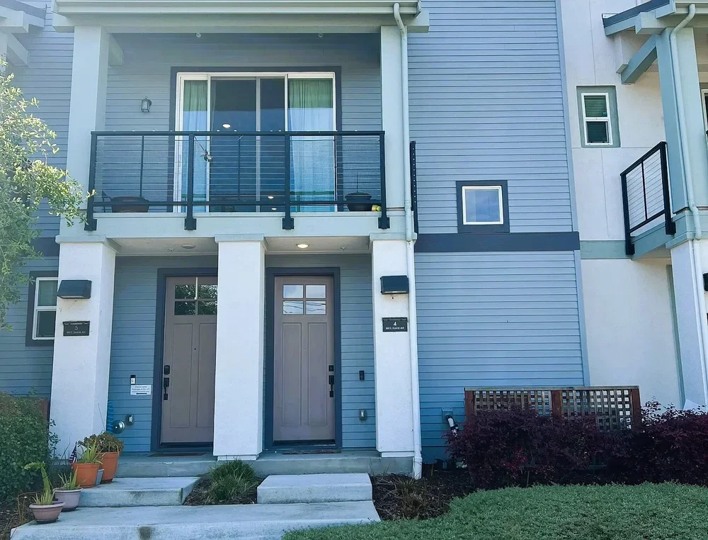 880 E Duane Ave #2
