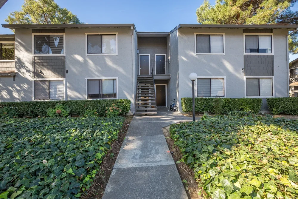 900 Cambridge #184