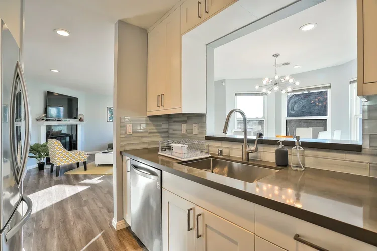 Kitchen+sink+to+living+angle.webp
