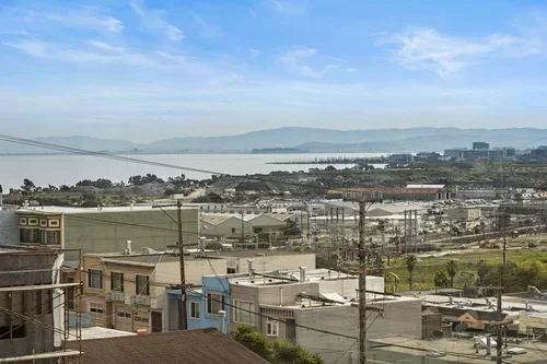 437CampbellAve-24.webp
