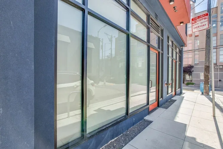 77FalmouthSt-2.webp