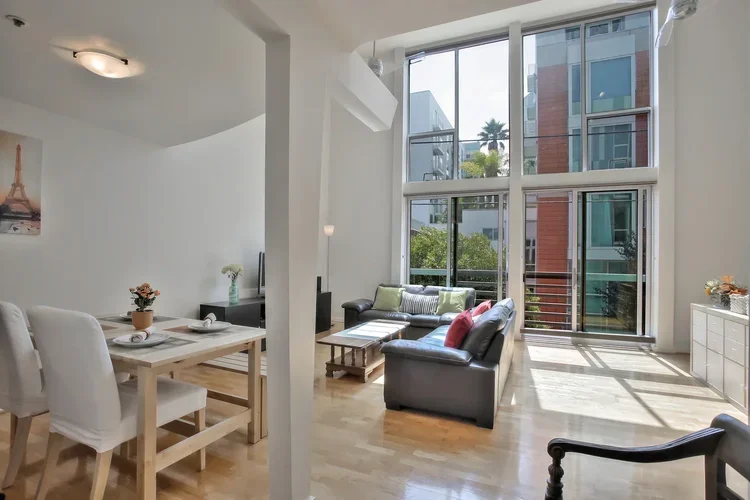 11_f8_49_Zoe_Street_3_082018_011_mls.webp