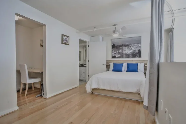 21_f8_49_Zoe_Street_3_082018_021_mls.webp