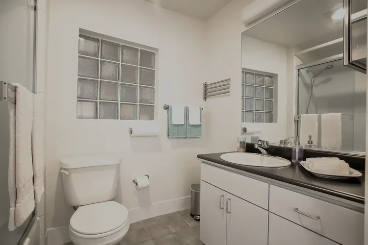 26_f8_49_Zoe_Street_3_082018_026_mls.webp