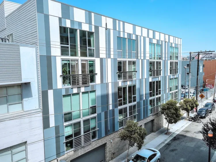 53_f8_49_Zoe_Street_3_082018_053_mls.webp