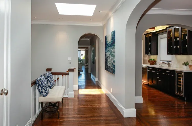 1778+Beach+St+San+Francisco+CA-print-002-26-Entryway-3500x2310-300dpi.webp
