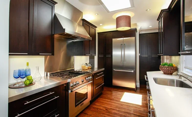 1778+Beach+St+San+Francisco+CA-print-011-6-Kitchen-4200x2567-300dpi.webp