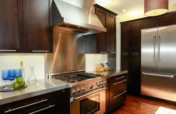 1778+Beach+St+San+Francisco+CA-print-013-13-Kitchen-4200x2722-300dpi.webp