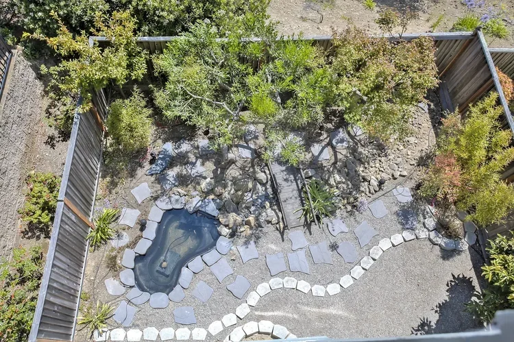 46_f89_Mandalay_Lane_08102018_046_mls.webp