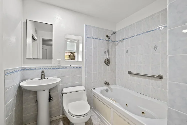 DSCF3595.webp