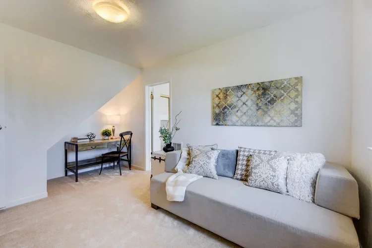 43_228_Frankfort_St_Daly_City18+(1)_mls.webp