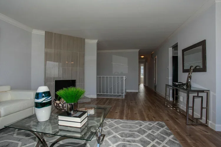 61+Norwood+Ave+Daly+City+CA-large-011-4-Living+Room-1500x1000-72dpi.webp