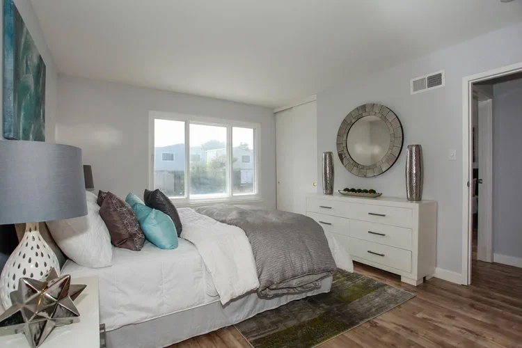 61+Norwood+Ave+Daly+City+CA-large-012-7-Bedroom-1500x1000-72dpi.webp