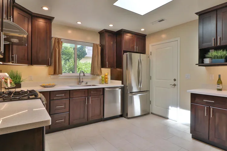 40+Escanyo+Dr+South+San-large-009-4-Kitchen-1500x1000-72dpi.webp