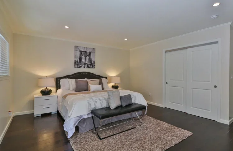40+Escanyo+Dr+South+San-large-013-6-Bedroom-1500x976-72dpi.webp